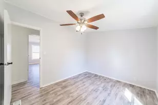 11327 N 550 E, Demotte, IN 46310 - Photo 37