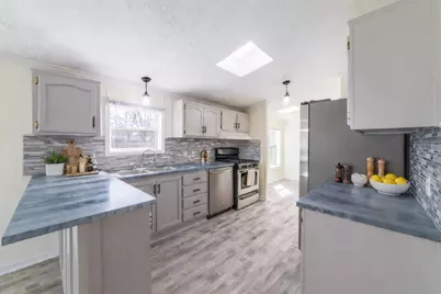 11327 N 550 E #7, Demotte, IN 46310 - Photo 7