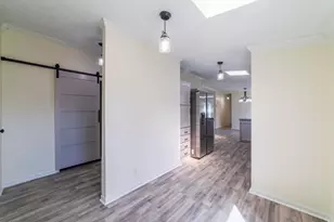 11327 N 550 E, Demotte, IN 46310 - Photo 29