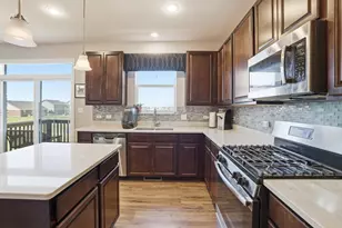 10322 Adler Cove, Saint John, IN 46373 - Photo 5