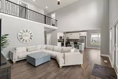 512 W Joliet Street, Crown Point, IN 46307 - Photo 9