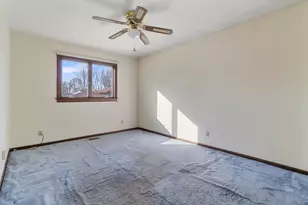 9536 Walnut Dr, Munster, IN 46321 - Photo 17