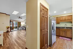 712 Dogwood Ct SW, Demotte, IN 46310 - Photo 9