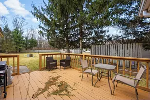 712 Dogwood Ct SW, Demotte, IN 46310 - Photo 15