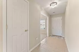 901 Veterans Ln, Crown Point, IN 46307 - Photo 5