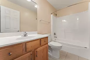 901 Veterans Ln, Crown Point, IN 46307 - Photo 21