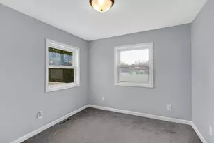 337 N Dearborn St, Hobart, IN 46342 - Photo 15