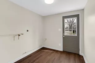 337 N Dearborn St, Hobart, IN 46342 - Photo 11