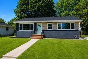 414 Holly Rd, Michigan City, IN 46360 - Photo 5