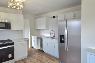 414 Holly Rd, Michigan City, IN 46360 - Photo 7