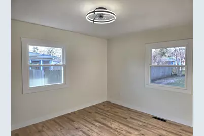 414 Holly Road, Michigan City, IN 46360 - Photo 9