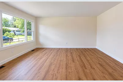 414 Holly Road, Michigan City, IN 46360 - Photo 9