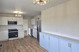 414 Holly Rd, Michigan City, IN 46360 - Photo 5