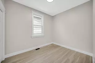 724 Willow Ct, Hammond, IN 46320 - Photo 9