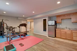 669 Davis Cir, Crown Point, IN 46307 - Photo 17