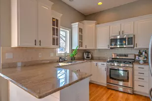 669 Davis Cir, Crown Point, IN 46307 - Photo 9