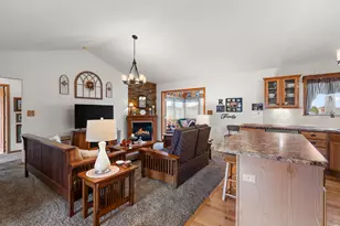 300 W 126th Pl, Crown Point, IN 46307 - Photo 5