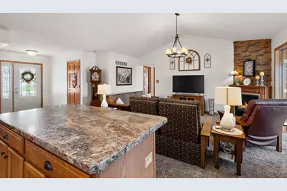 300 W 126th Place, Crown Point, IN 46307 - Photo 7