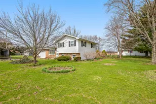 8977 E Chicago Trl, New Carlisle, IN 46552 - Photo 15