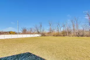 2427 Bennington Ave, Schererville, IN 46375 - Photo 33