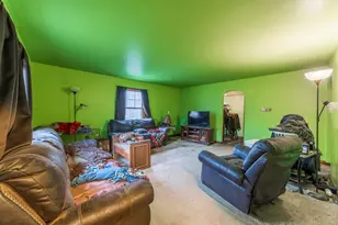 310 Edgemoor Dr, Trail Creek, IN 46360 - Photo 9