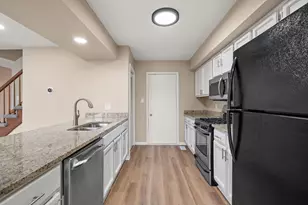 617 Wellington Dr, Dyer, IN 46311 - Photo 7