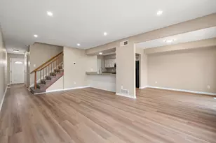 617 Wellington Dr, Dyer, IN 46311 - Photo 3