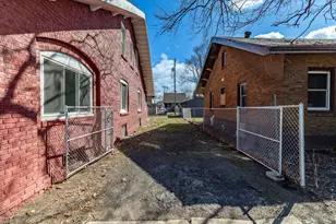 743 Buchanan St, Gary, IN 46402 - Photo 49