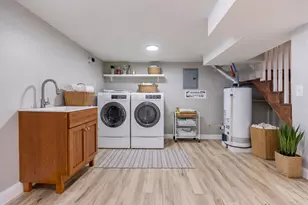 743 Buchanan St, Gary, IN 46402 - Photo 9