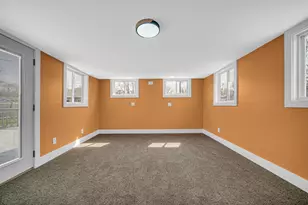 93 Lincoln Ave, Hobart, IN 46342 - Photo 11