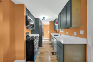 93 Lincoln Ave, Hobart, IN 46342 - Photo 9