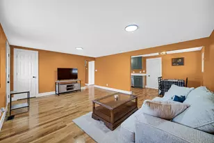 93 Lincoln Ave, Hobart, IN 46342 - Photo 3