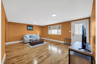 93 Lincoln Avenue, Hobart, IN 46342 - Photo 5