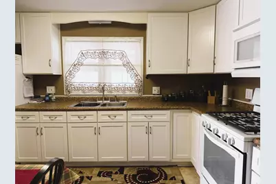 341 W Main Street, Winamac, IN 46996 - Photo 5