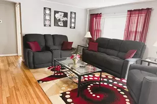 341 W Main St, Winamac, IN 46996 - Photo 9