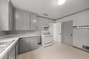 17 Angle Rd, Michiana Shores, IN 46360 - Photo 15