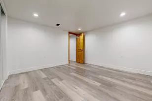 4824 Parrish Ave, East Chicago, IN 46312 - Photo 31