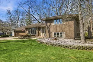 9346 Northcote Ave, Saint John, IN 46373 - Photo 3