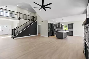 2412 Apple Ct, Schererville, IN 46375 - Photo 13