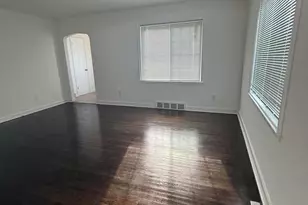 541 Chase St, Gary, IN 46404 - Photo 5