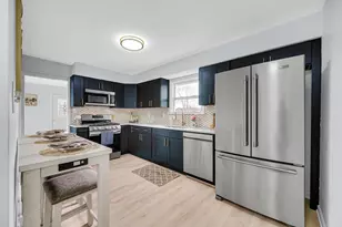 2710 Decatur St, Lake Station, IN 46405 - Photo 9