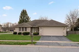 2962 Liberty Dr, Crown Point, IN 46307 - Photo 1