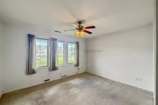 2962 Liberty Dr, Crown Point, IN 46307 - Photo 9