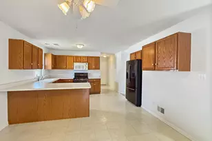 2962 Liberty Dr, Crown Point, IN 46307 - Photo 3