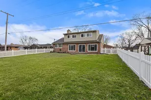 2600 W 59th Pl, Merrillville, IN 46410 - Photo 29