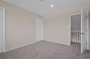 2600 W 59th Pl, Merrillville, IN 46410 - Photo 19