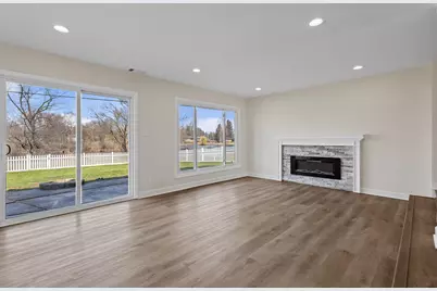 2600 W 59th Place, Merrillville, IN 46410 - Photo 7