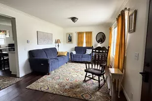 827 Eason Ct, La Porte, IN 46350 - Photo 5