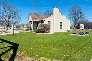 3612 Creekside Dr, Valparaiso, IN 46383 - Photo 3