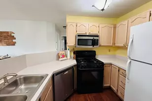 3612 Creekside Dr, Valparaiso, IN 46383 - Photo 11